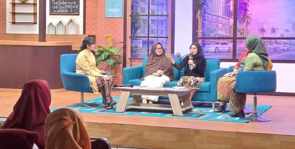 Inspirasi Kartini Masa Kini: Perempuan PGRI Jatim Luncurkan Buku Antologi "Perempuan, Literasi, dan Kesetaraan"